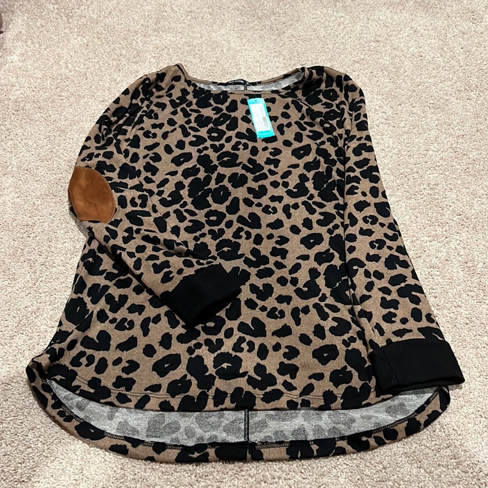 NWT Pink Clover Abby Button Back Knit Top. XXL.